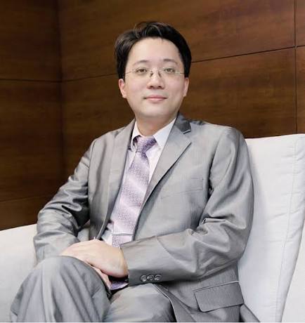 麥克洪老師人物照片